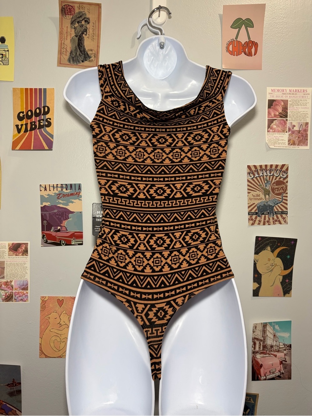 Express bodysuits - Picture 2 of 3